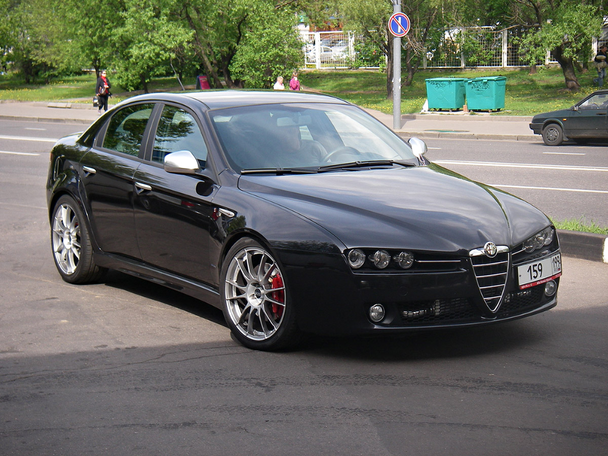 Alfa Romeo 159: 9 фото