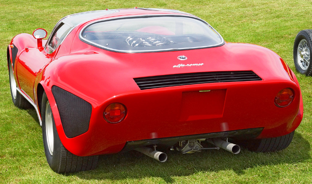 Alfa Romeo 33 Stradale: 4 фото