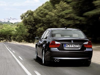 BMW 320i: 12 фото