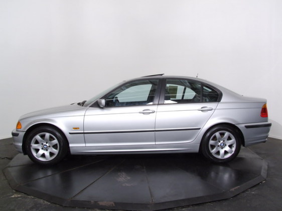 BMW 323i: 10 фото