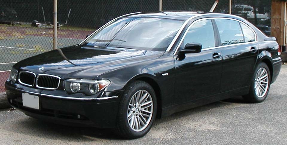 BMW 745Li: 2 фото