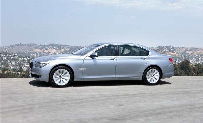 BMW ActiveHybrid 7: 11 фото