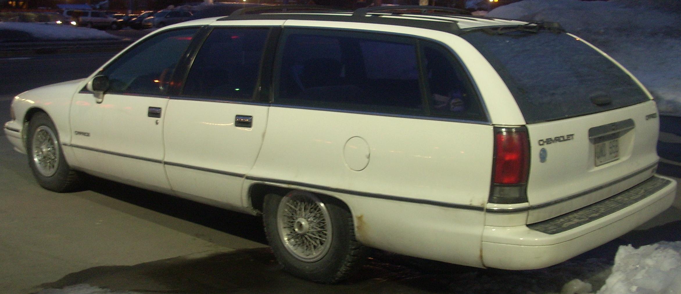 Chevrolet Caprice Wagon: 11 фото