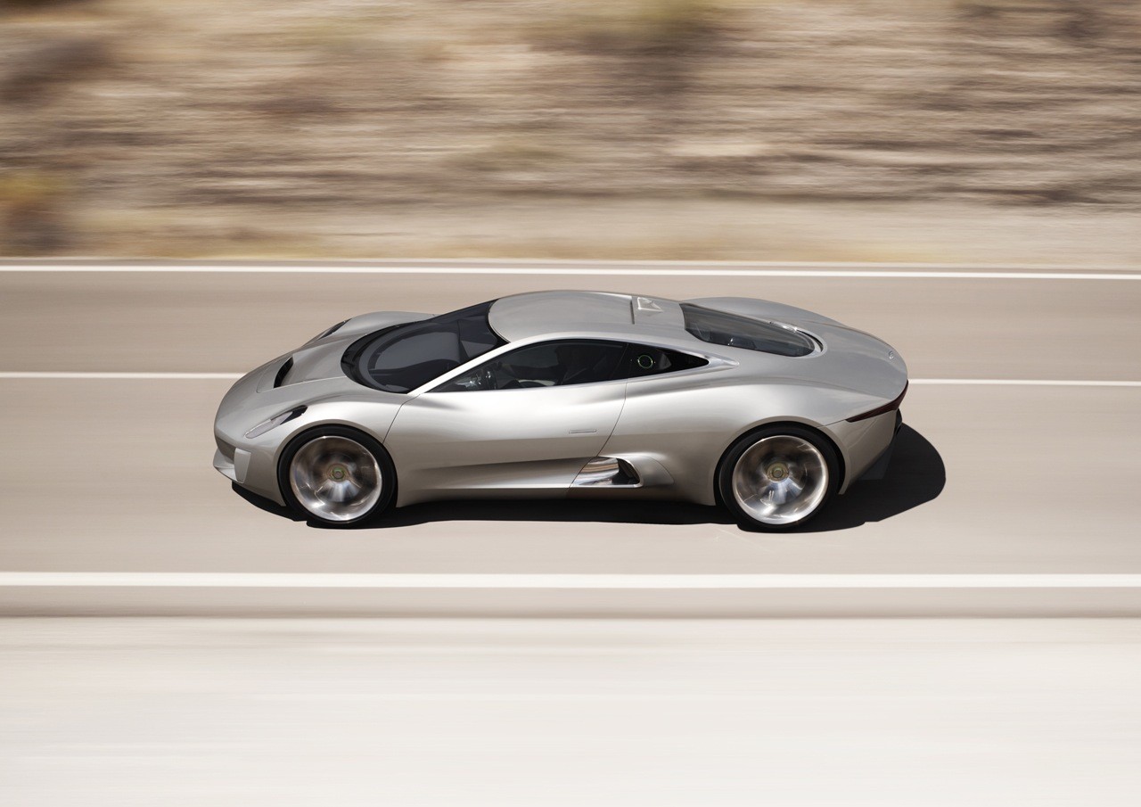 Jaguar C-X75: 3 фото