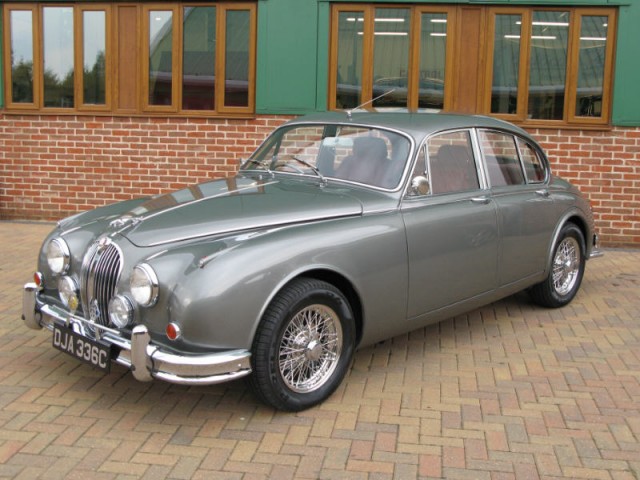 Jaguar Mk.II: 9 фото