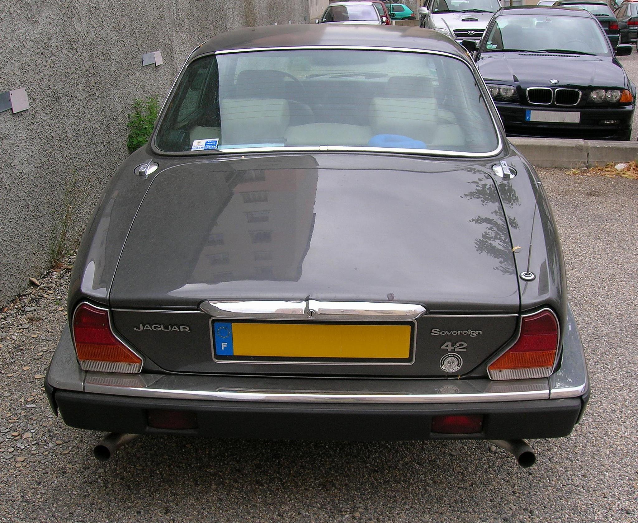 Jaguar Sovereign: 2 фото