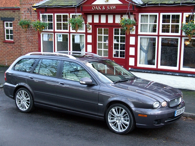 Jaguar X-Type Estate: 2 фото