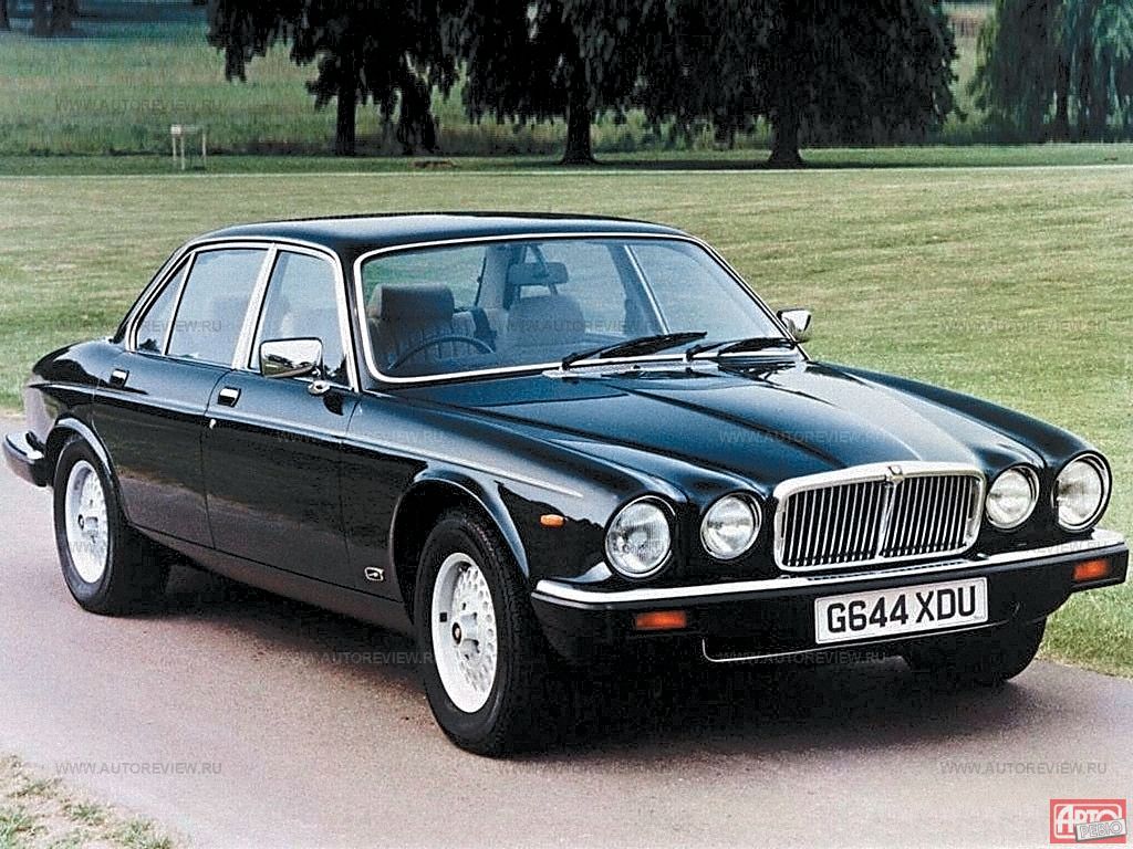 Jaguar XJ12: 12 фото