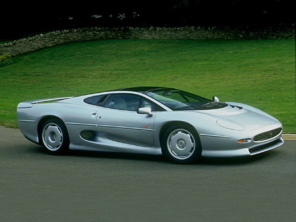 Jaguar XJ220: 2 фото