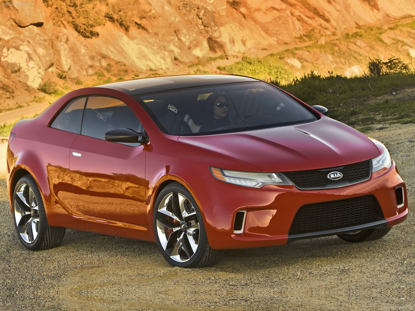 Kia Koup: 7 фото