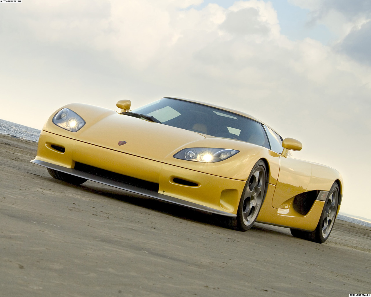 Koenigsegg CCR: 10 фото