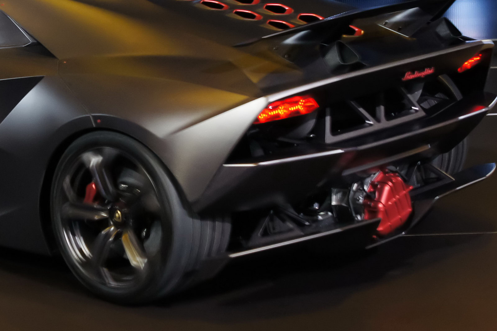 Lamborghini Sesto Elemento: 10 фото