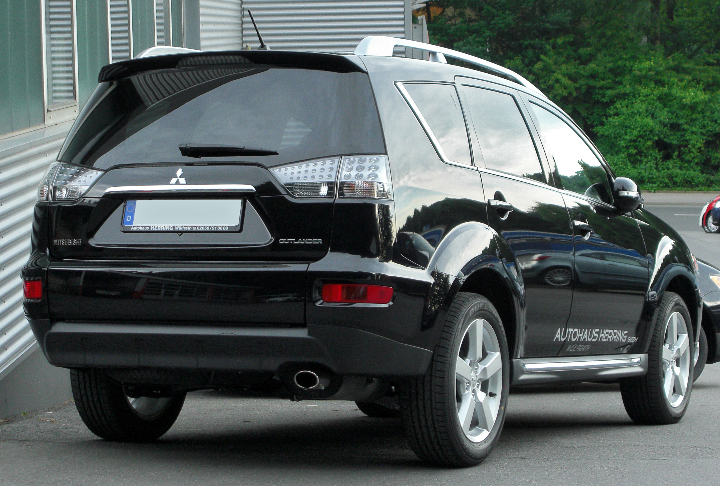 Mitsubishi Outlander: 10 фото