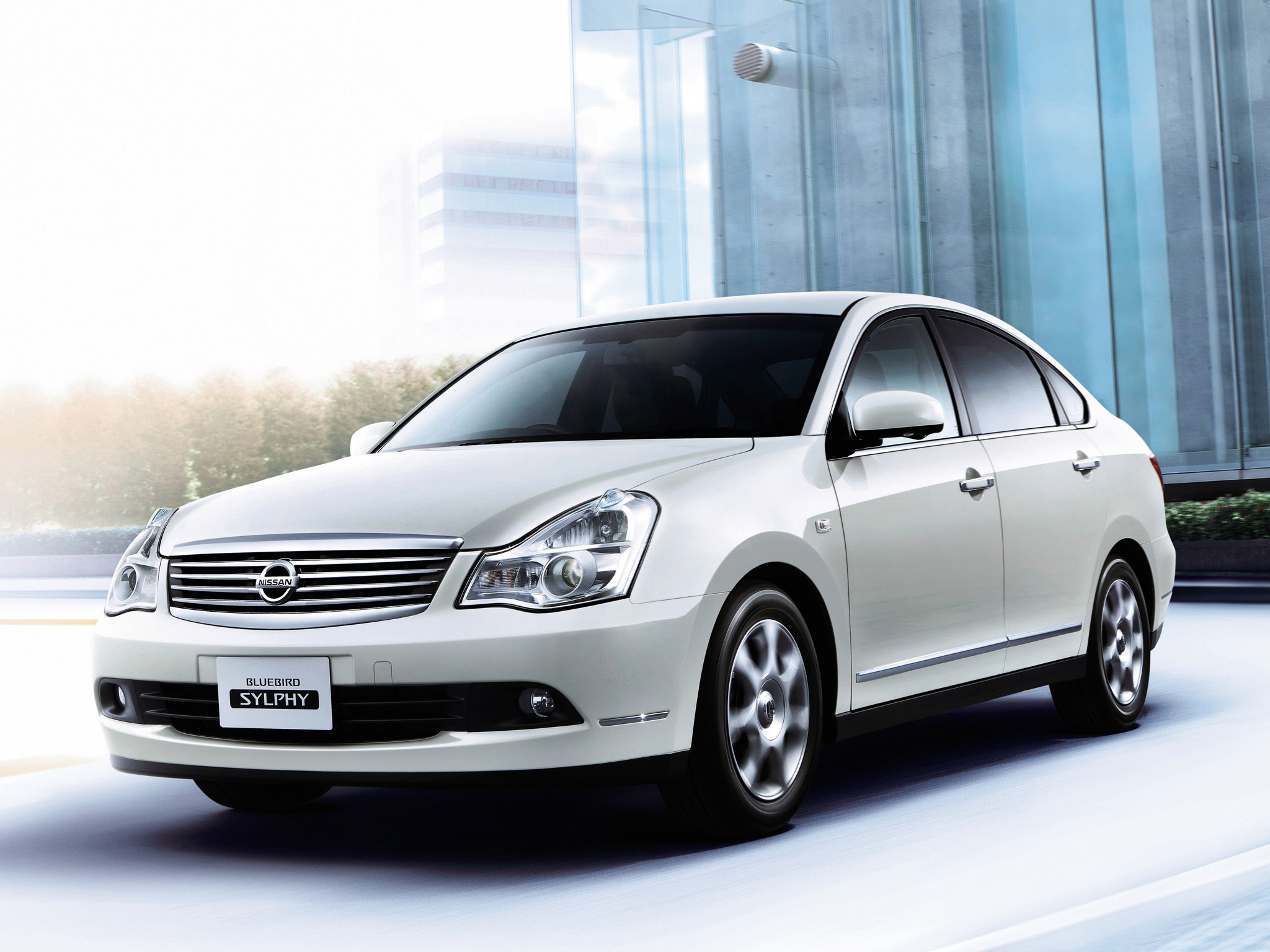 Nissan Bluebird Sylphy: 4 фото