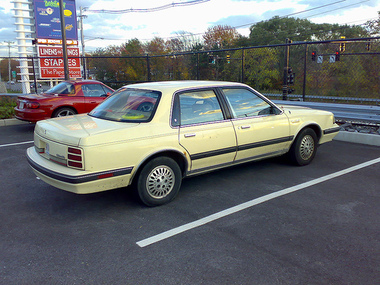 Oldsmobile Cutlass Ciera: 10 фото