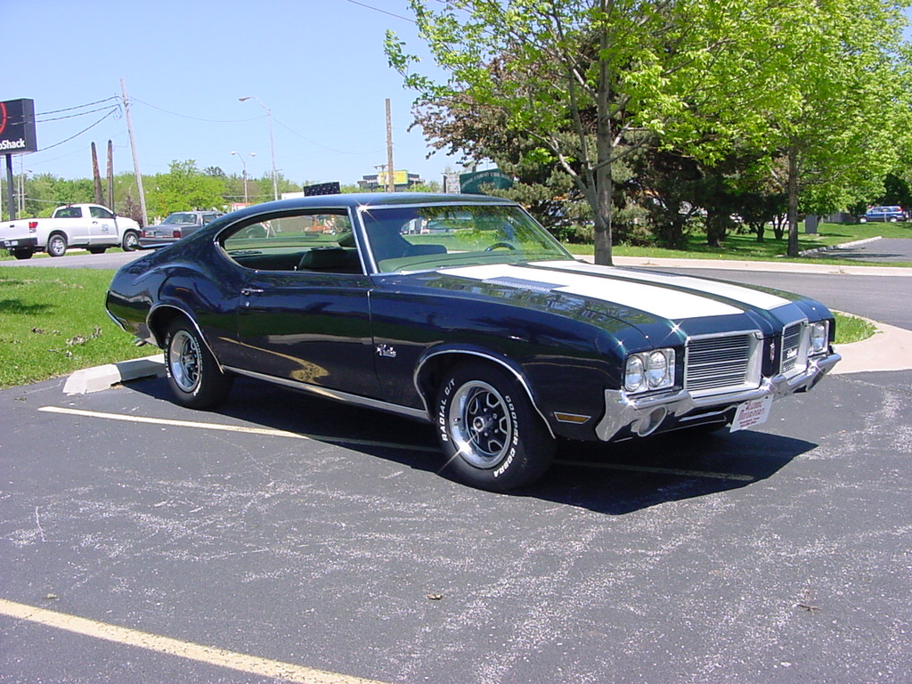 Oldsmobile Cutlass: 9 фото