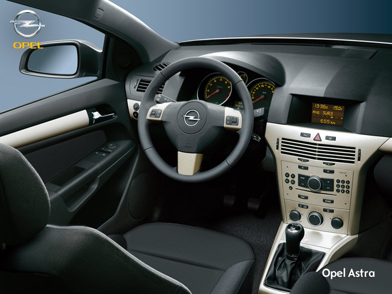Opel Astra Estate: 2 фото