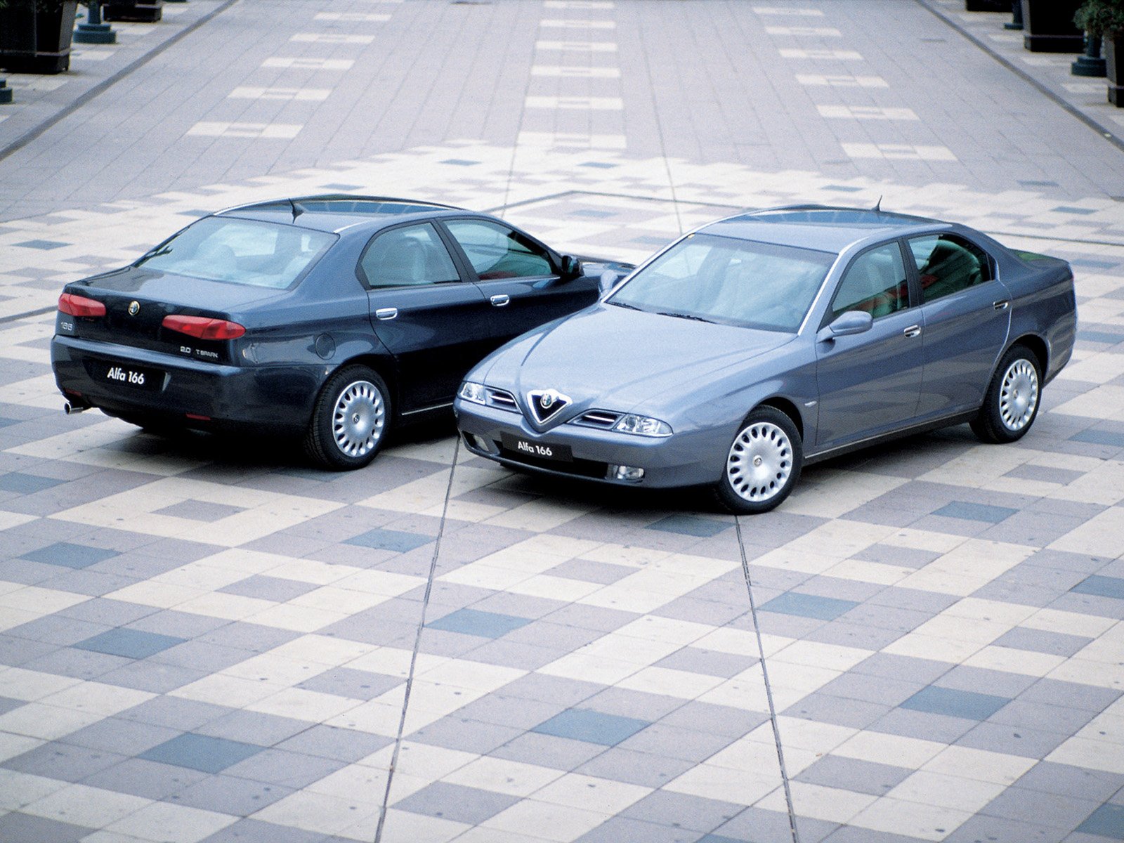 Alfa Romeo 166: 7 фото