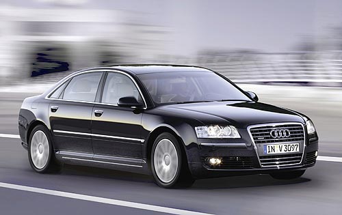 Audi A8: 10 фото