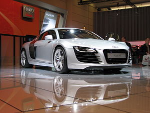 Audi R8: 9 фото