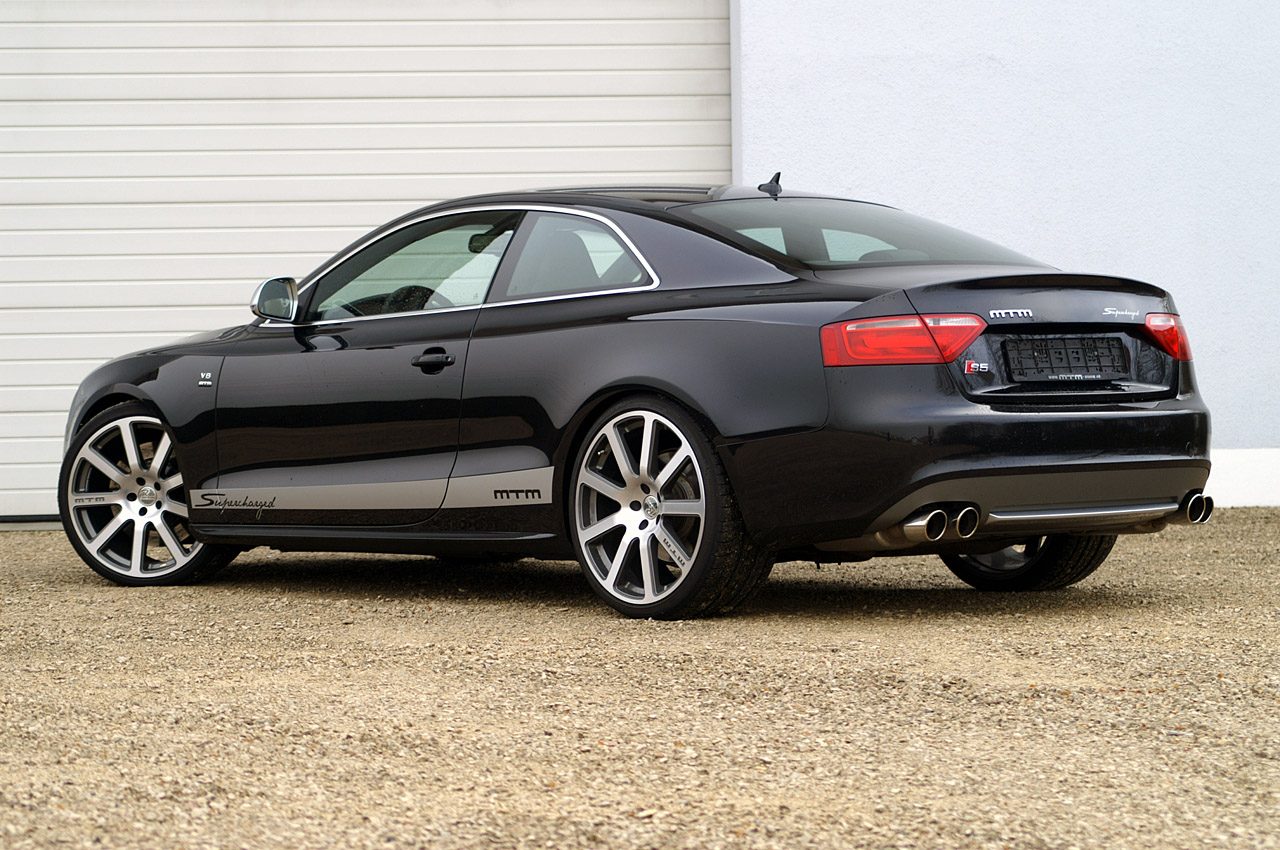 Audi S5: 12 фото