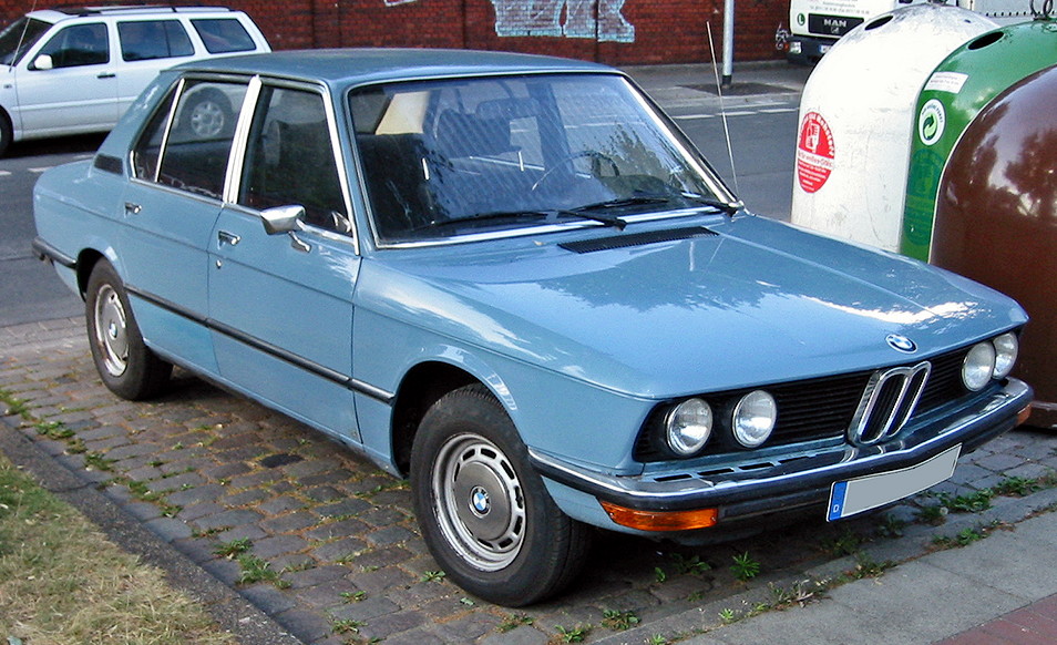 BMW 5-series E12: 11 фото