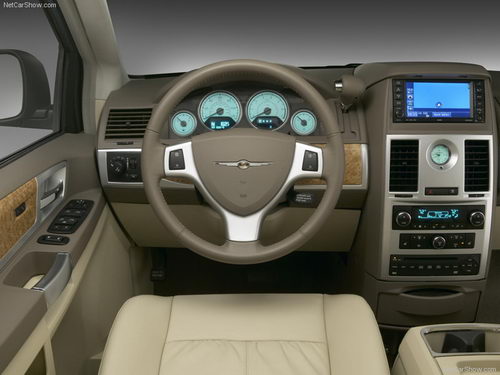 Chrysler Grand Voyager: 5 фото