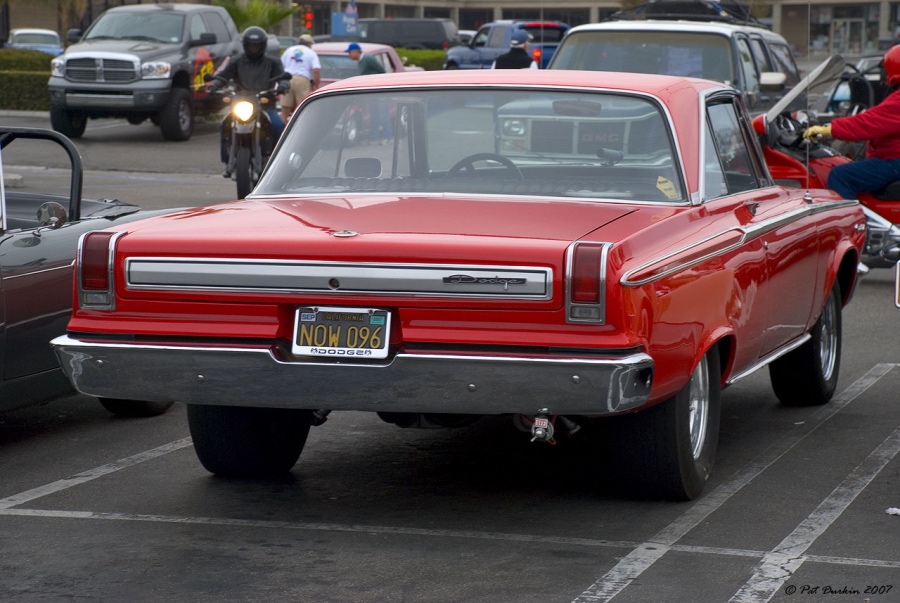 Dodge Coronet: 4 фото