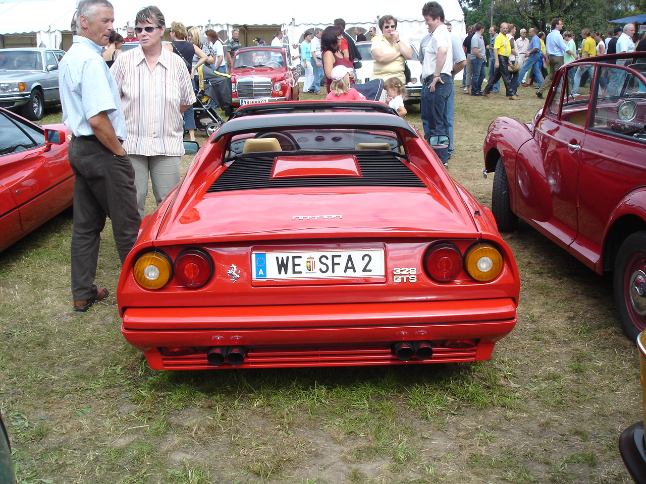 Ferrari 328: 12 фото