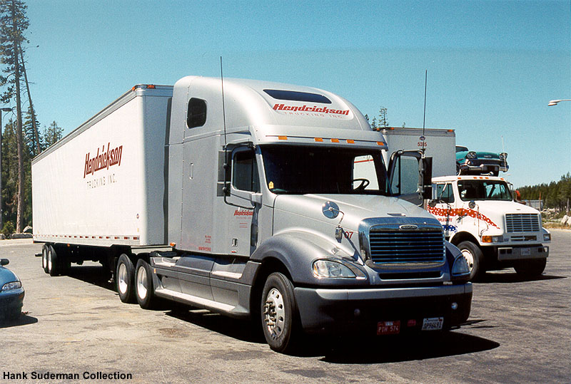 Freightliner Columbia: 6 фото