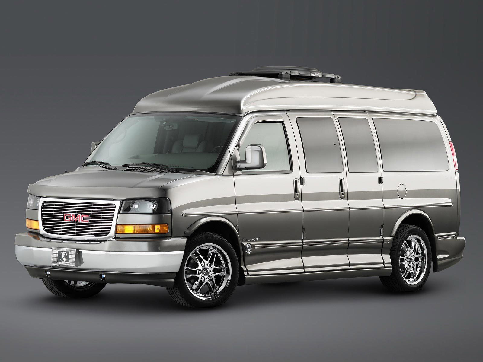 GMC Savana: 3 фото