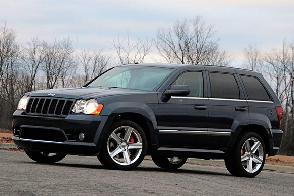 Jeep Grand Cherokee SRT8: 2 фото