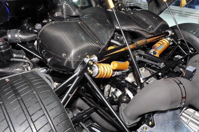 Koenigsegg Hundra: 7 фото