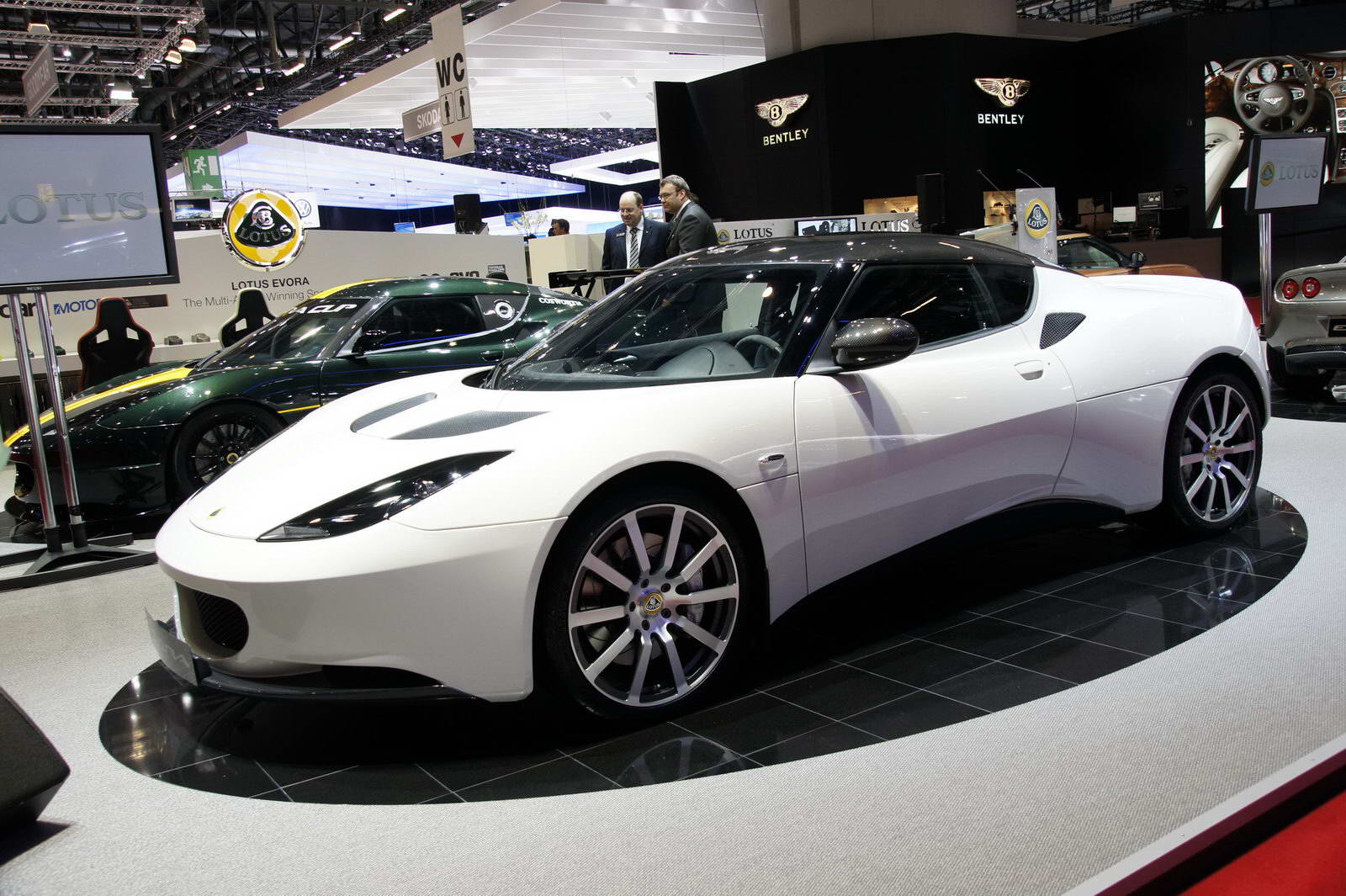 Lotus Evora: 10 фото