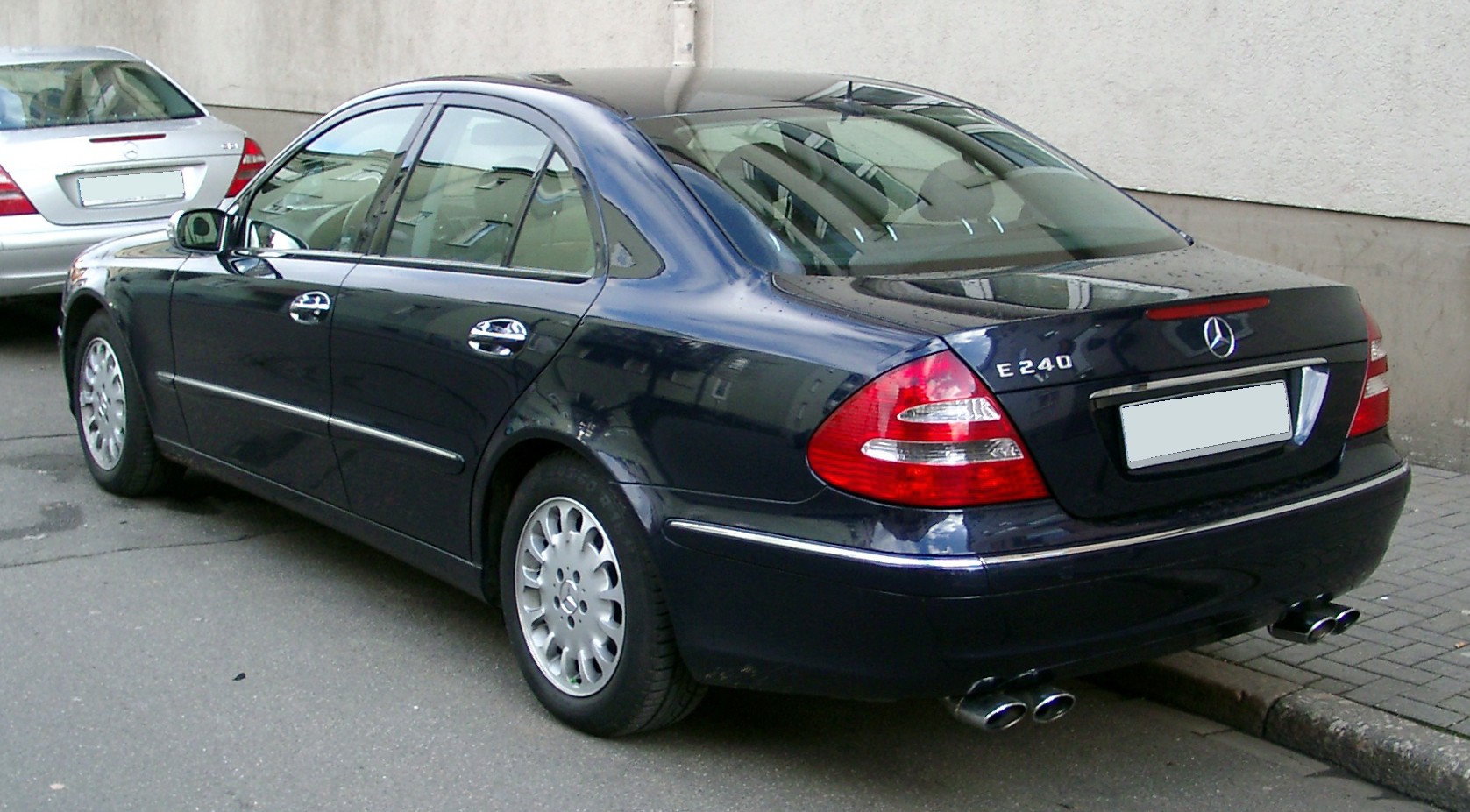 Mercedes E-class W211