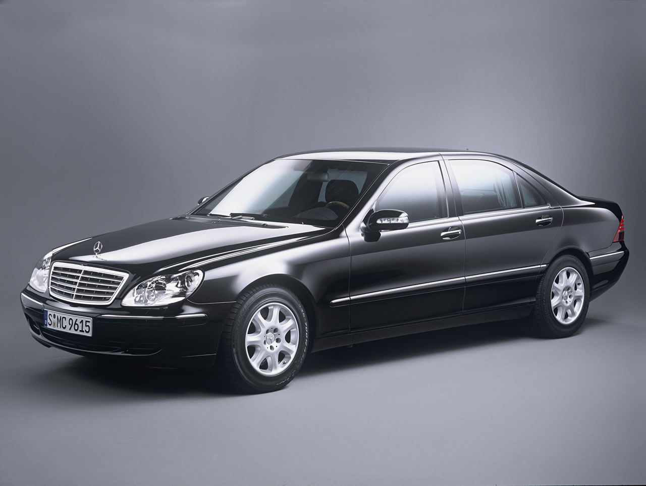 Mercedes S-class W220: 1 фото