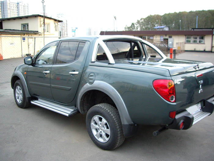 Mitsubishi L200: 11 фото