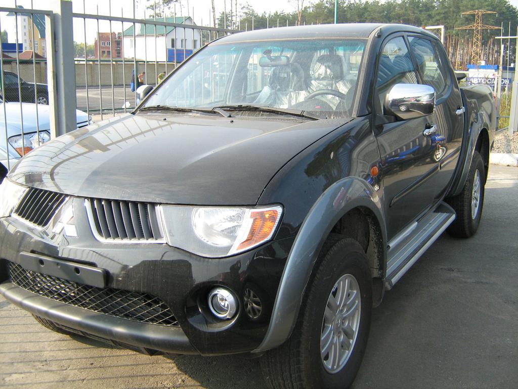 Mitsubishi L300: 9 фото