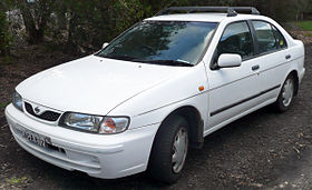 Nissan Pulsar: 7 фото