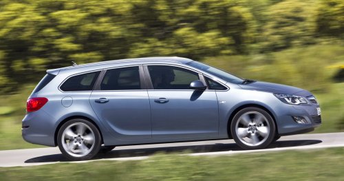 Opel Astra Sports Tourer: 7 фото