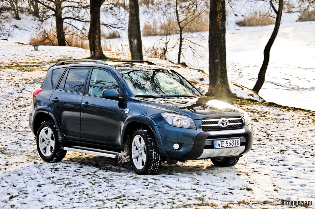 Toyota RAV4 II: 11 фото