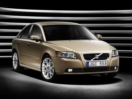 Volvo S40: 5 фото