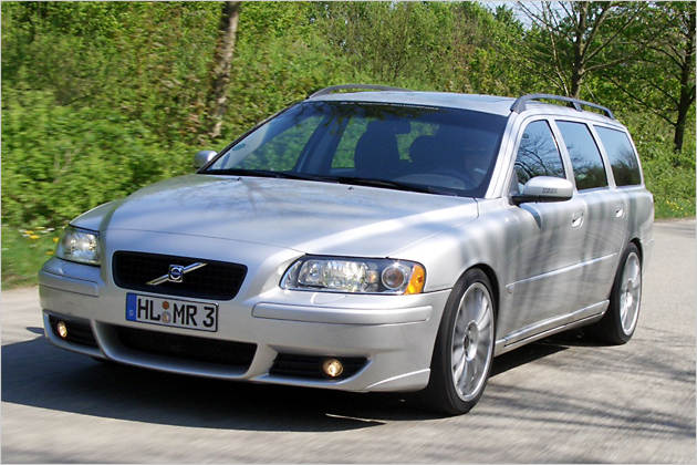 Volvo V70: 8 фото